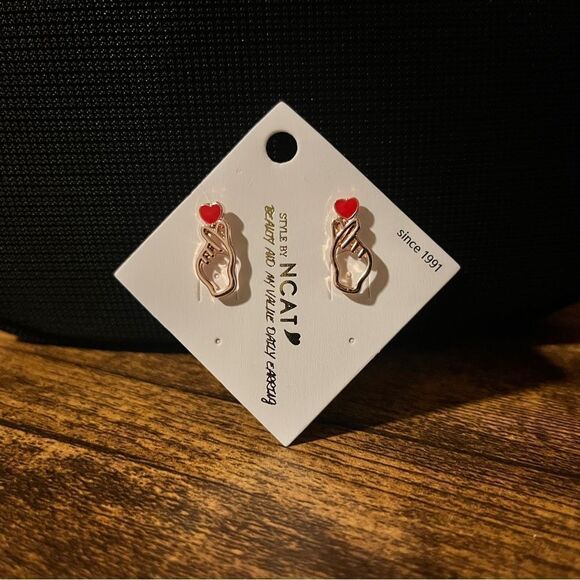 NEW BTS BT21 Earrings - Picture 3 of 3